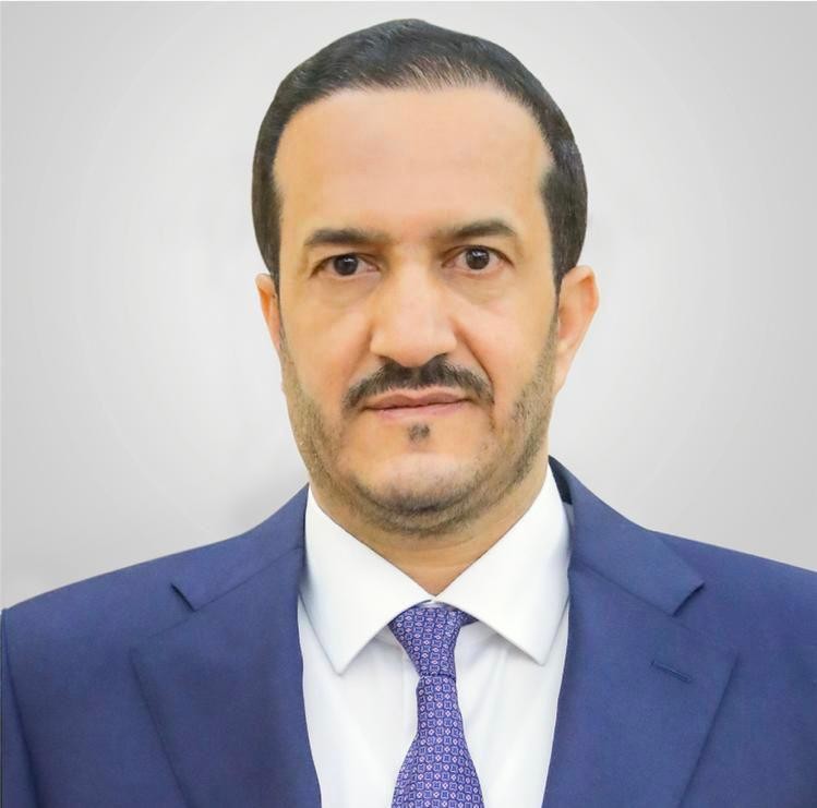 عضو مجلس القيادة عثمان مجلي يعزي بوفاة الشيخ عبدالرحمن حجري