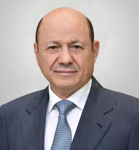 رئيس مجلس القيادة يعزي بوفاة المناضل العيسائي