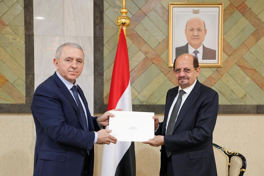 الرئيس العليمي يتلقى دعوة من الرئيس الاذربيجاني لحضور القمة الافتتاحية للدورة الـ13 للمنتدى الحضري العالمي