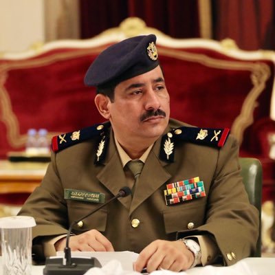 وزير الداخلية يشيد بإحباط الأجهزة الأمنية في صرفيت ومطار عدن لمحاولات تهريب عناصر حوثية وممنوعات