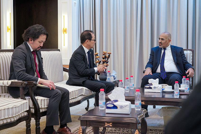 اللواء الزُبيدي يناقش مع السفير الياباني سبل مضاعفة الدعم التنموي لليمن