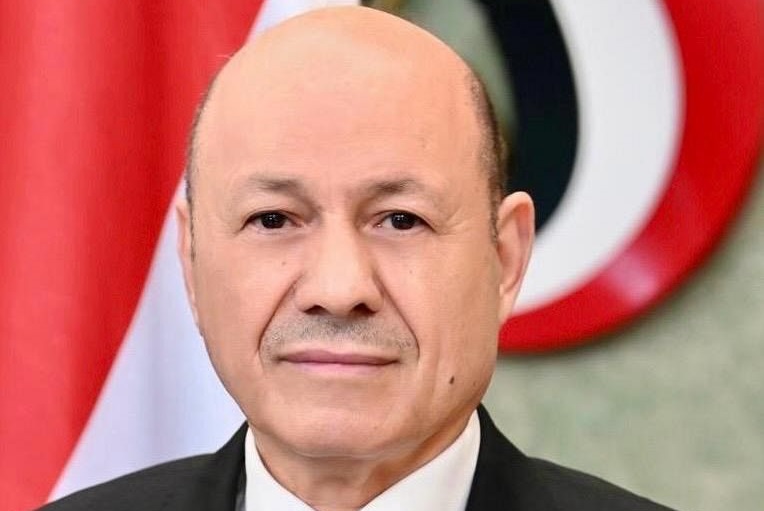 رئيس مجلس القيادة يغادر عدن لإجراء مشاورات مع الشركاء الاقليميين والدوليين