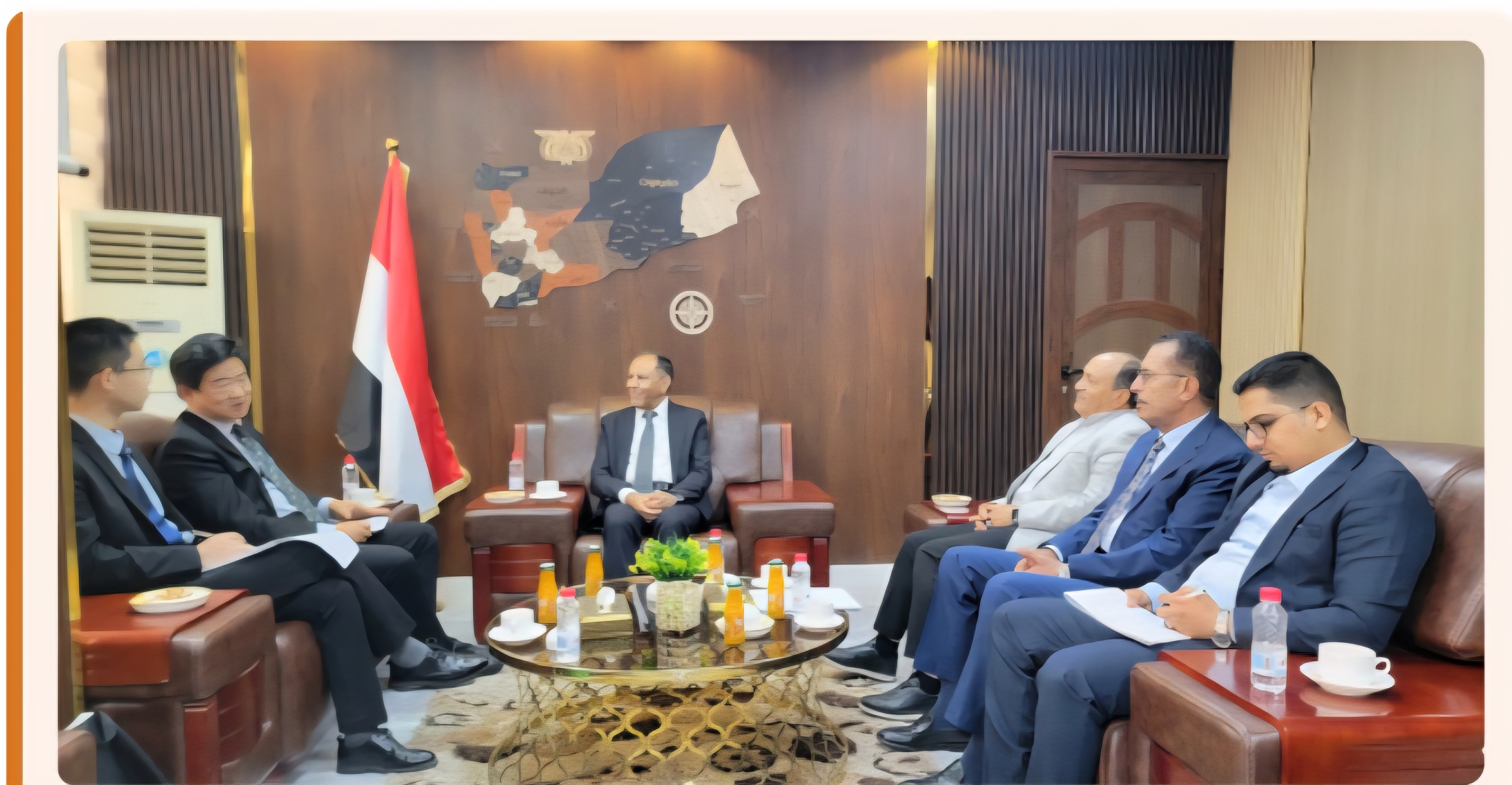 وزير الصناعة يبحث مع القائم بأعمال السفارة الصينية تعزيز التعاون الاقتصادي وعودة الاستثمارات إلى اليمن