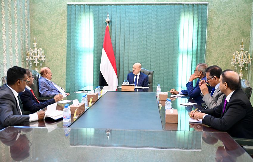  الرئيس العليمي يلتقي رئيس مجلس النواب واعضاء هيئة رئاسة المجلس