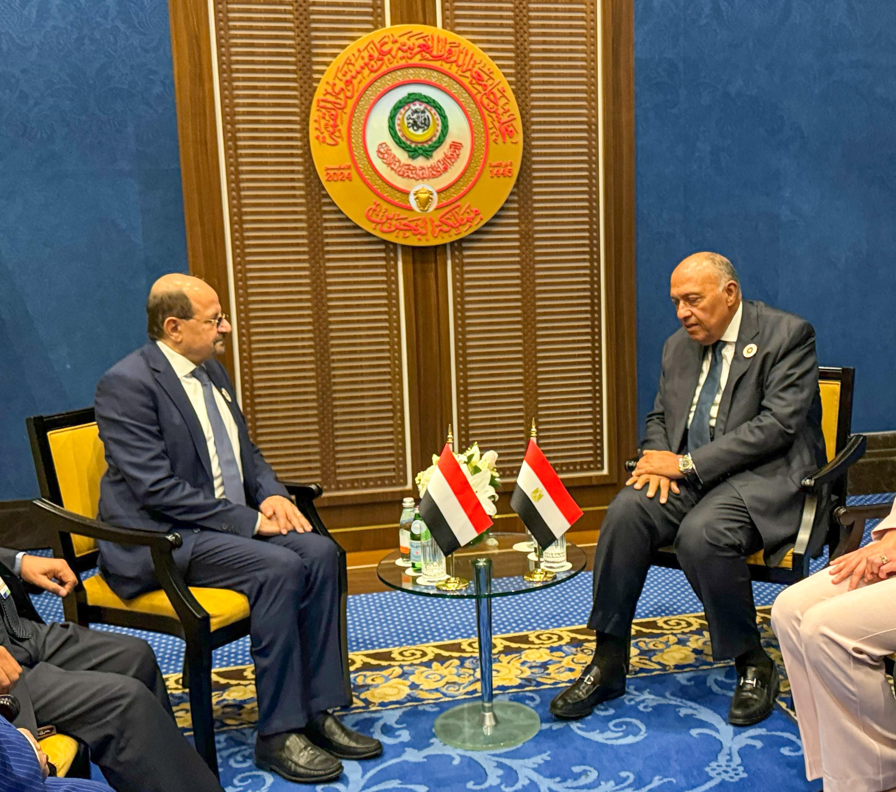 وزير الخارجية يثمن موقف مصر الثابت والداعم للحكومة والشعب اليمني