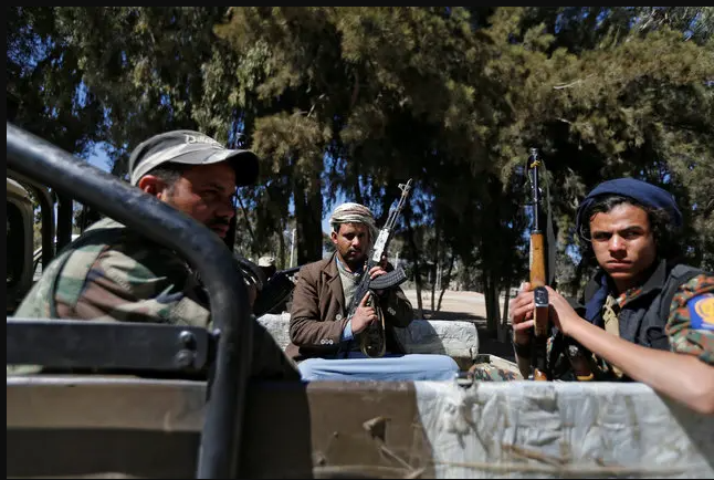 صورة ارشيفية عناصر من مليشيا الحوثي